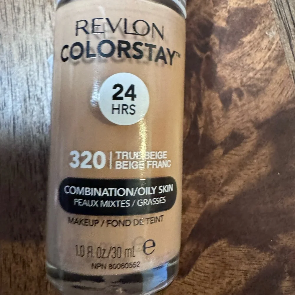 Revlon ColorStay Foundation - True Beige 320